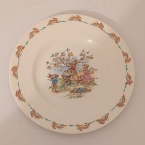 Royal Doulton Charming Bunny Design Plate - Cream